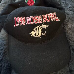 1998 Rose Bowl washington state snapback Black Cap. Perfect no fading. Vintage